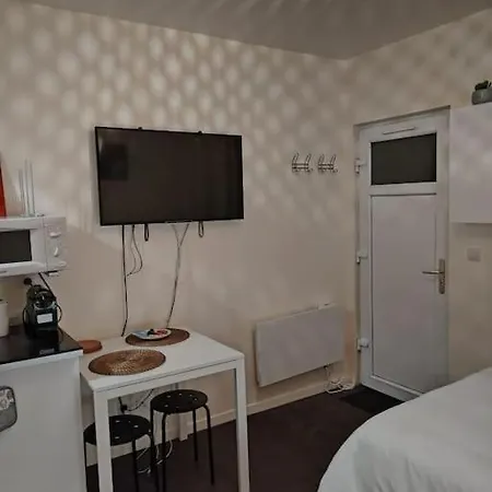 Apartment Independant Avec Terrasse Proche Paris Epinay-sur-Seine