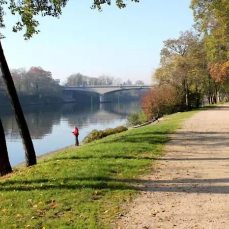 Independant Avec Terrasse Proche Paris