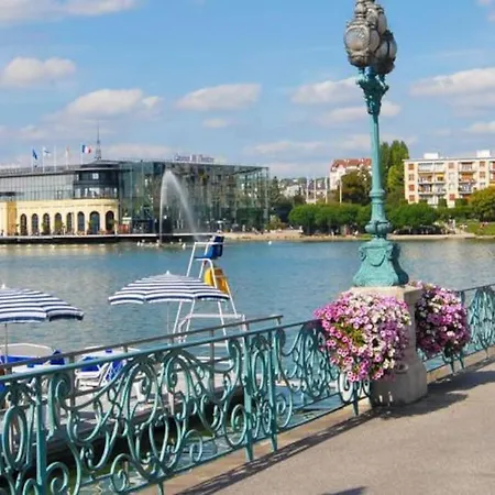 Independant Avec Terrasse Proche Paris